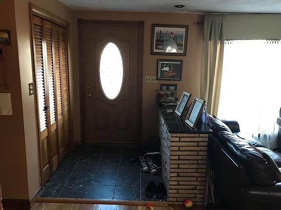 4th image of 41 Hopkins St #1