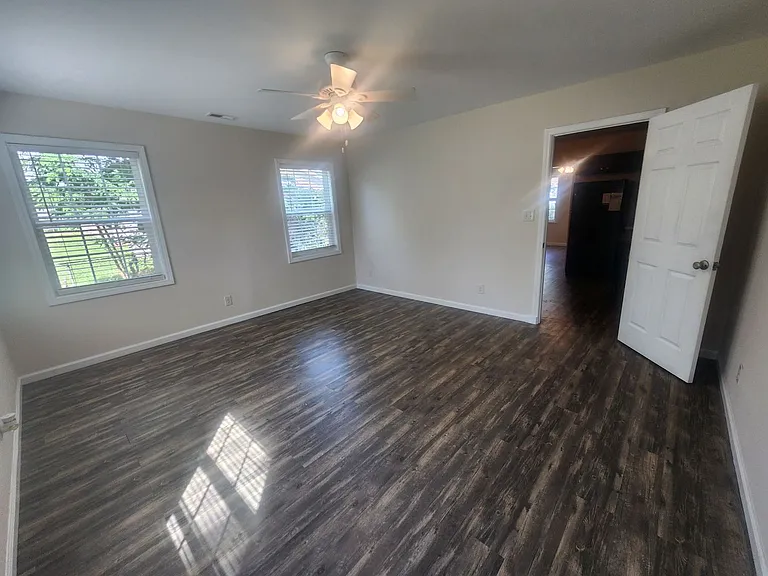 6495 Portsmouth Dr — Photo 13