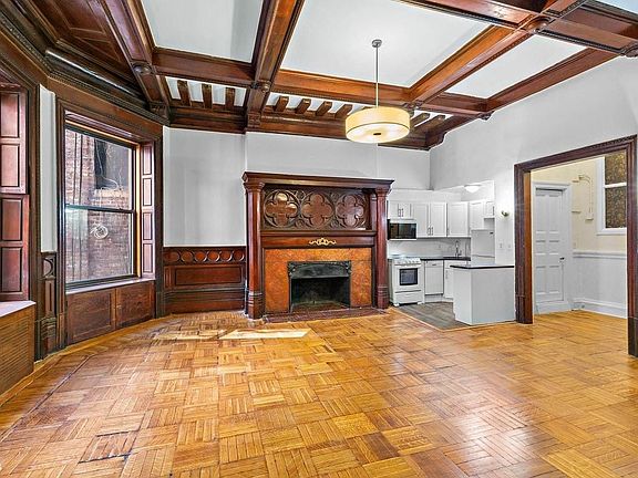 5th image of 247 W 72nd St APT 2RE