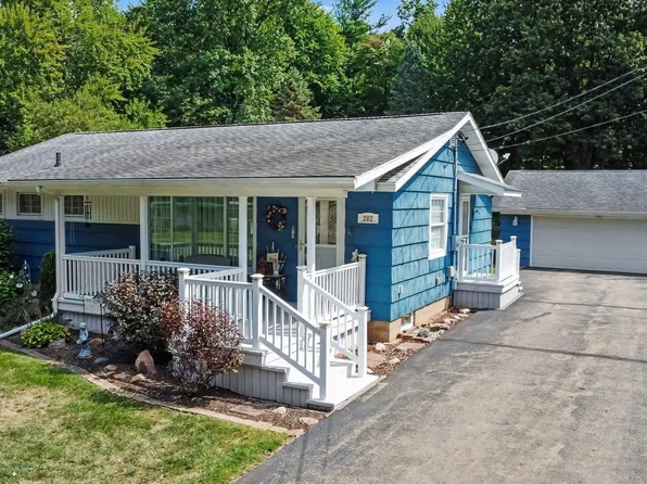 202 Nanita Dr, Montrose, MI 48457