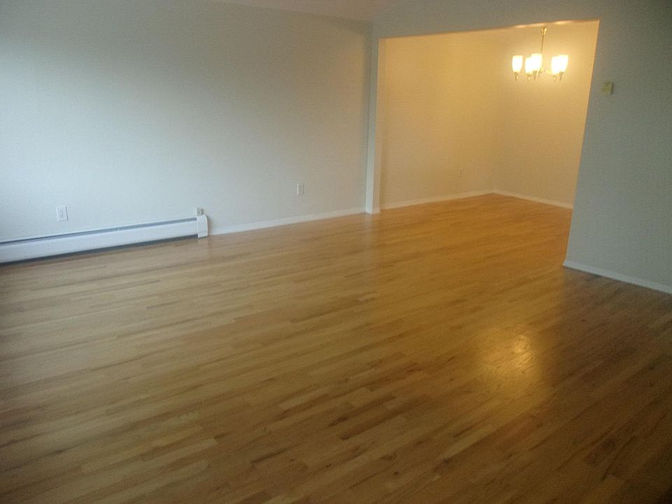 1st image of 4804 201st St