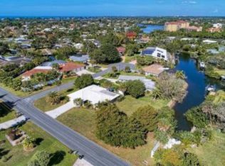 206 Sorrento Dr, Osprey, FL 34229
