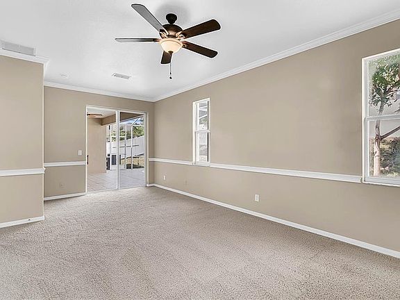 4th image of 248 Hunt St