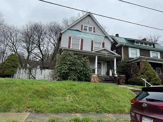 1st image of 112 Hazen Pl