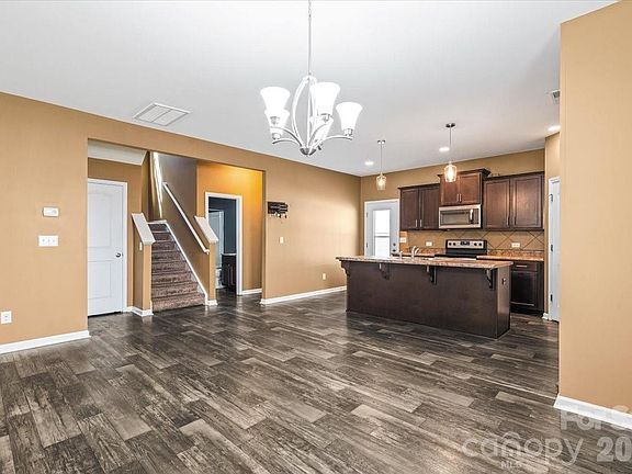 2nd image of 360 Bellingrath Blvd