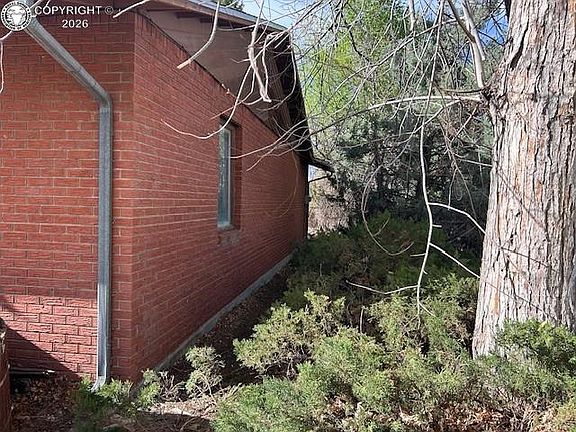 5th image of 1444 Elm Ave