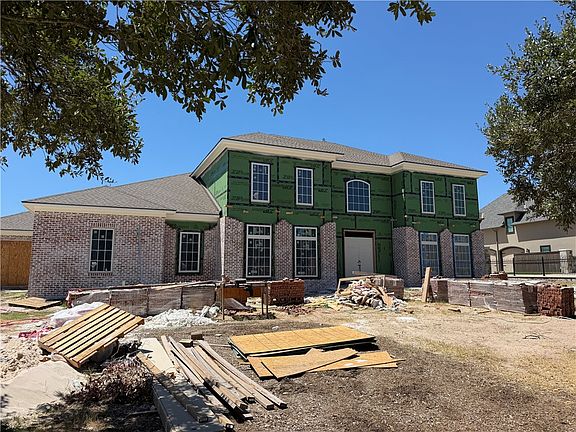 5th image of 5101 Miramont Cir