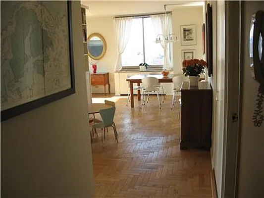 Rented by RELO REDAC INC. | media 16