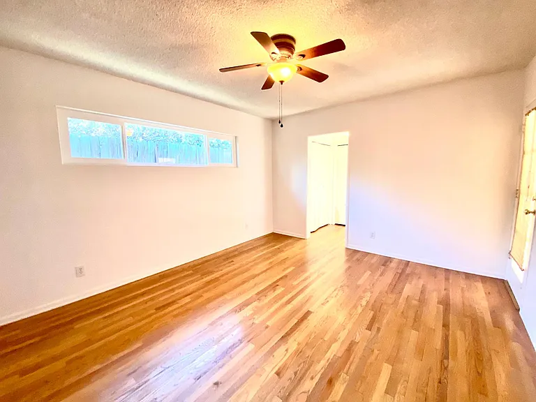 18246 Sunburst St — Photo 10