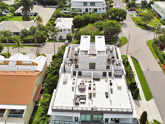 4th image of 344 Venetian Drive #102