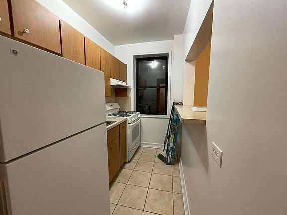 3rd image of 66-20 108th St #33J