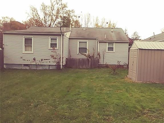 2nd image of 4811 Washington Ave SE