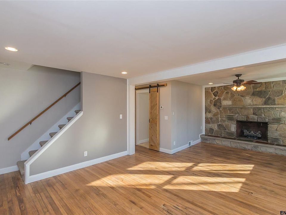 1st image of 154 Parry Blvd