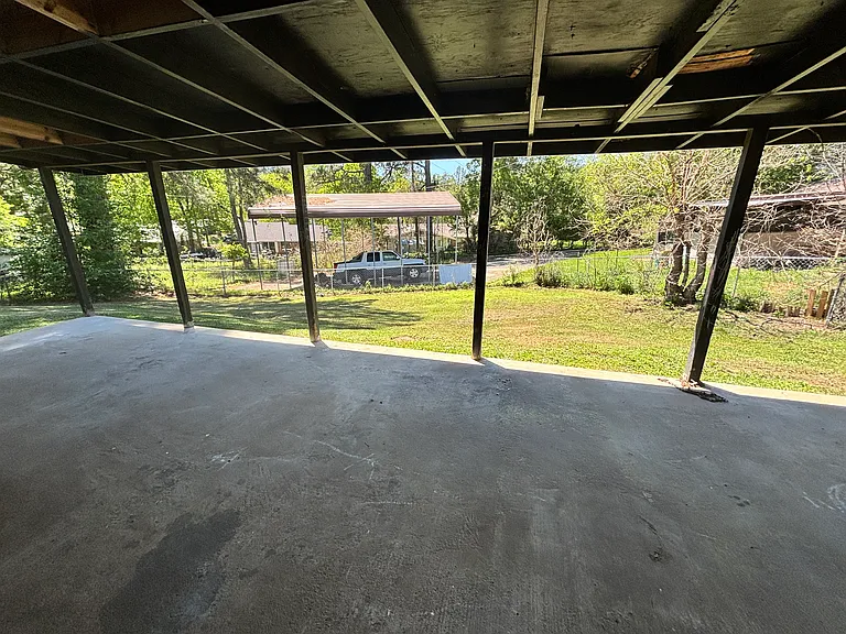1040 Anderson Dr — Photo 9