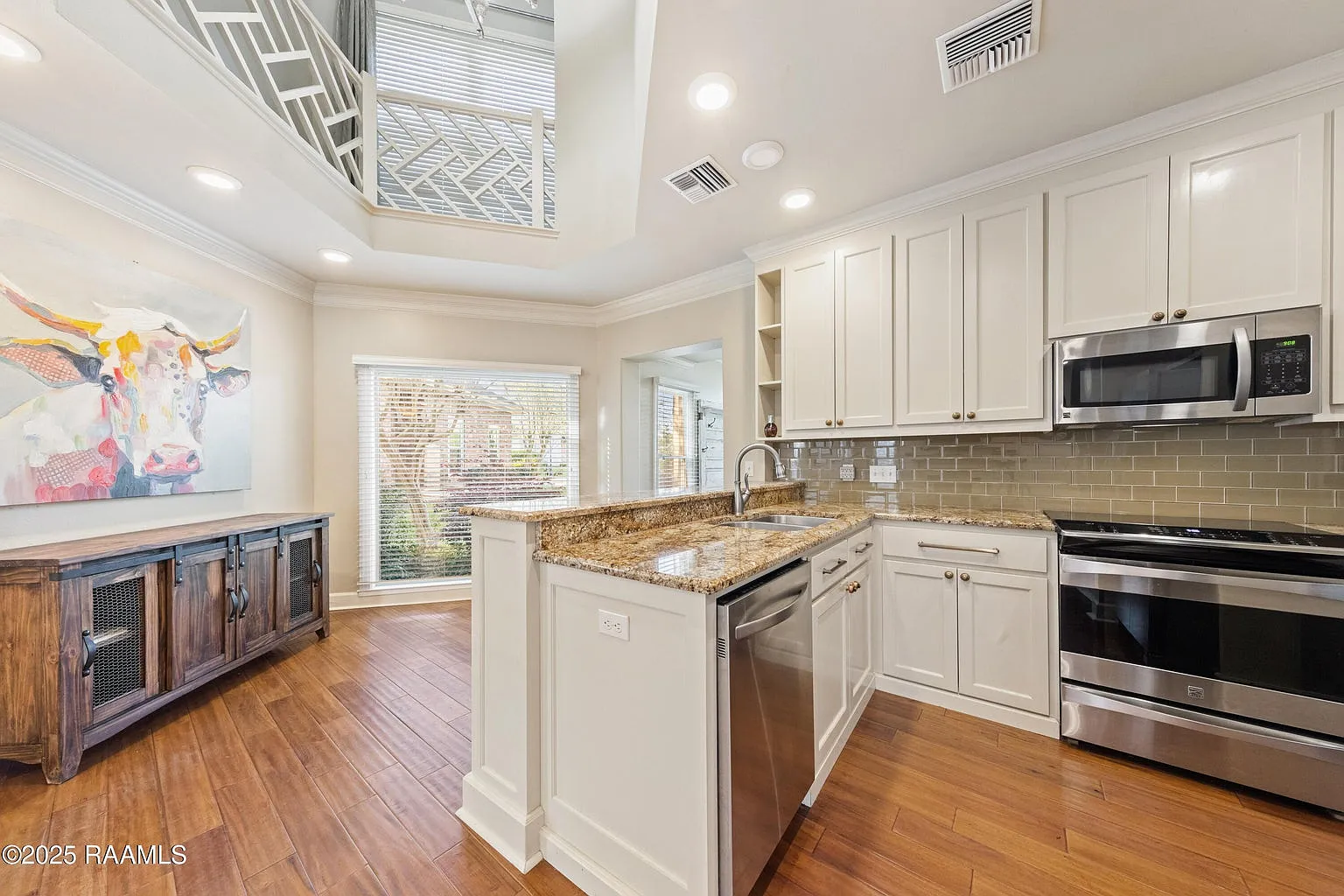 4 bed, 3.5 bath, 2520 sqft, $2,650 — Photo 4