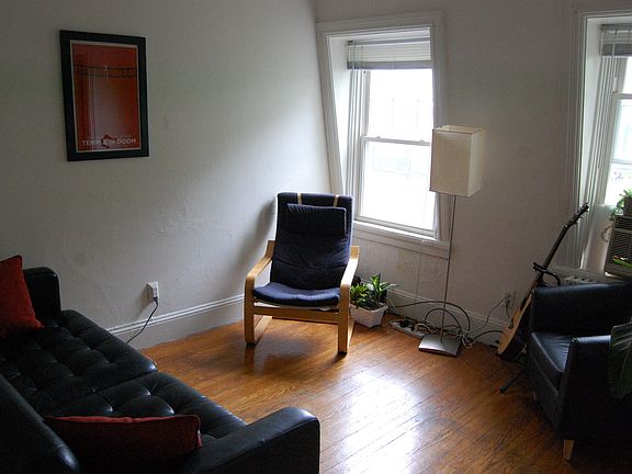 3rd image of 226 Gano St APT 31
