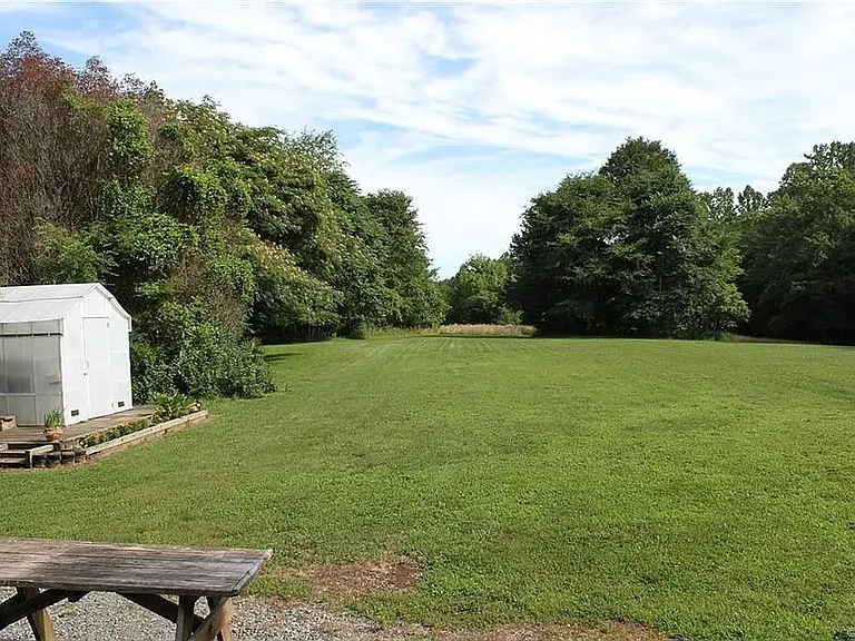 3764 Robinson Rd — Photo 23