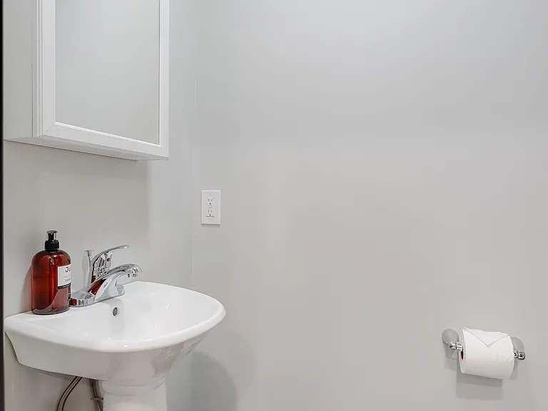 114 Boston St — Photo 9