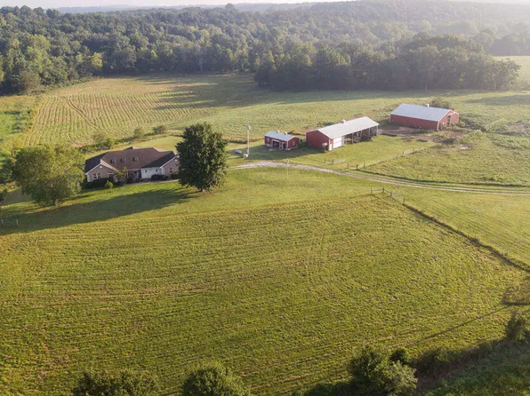 153 Chicago Road, Elkland, MO 65644