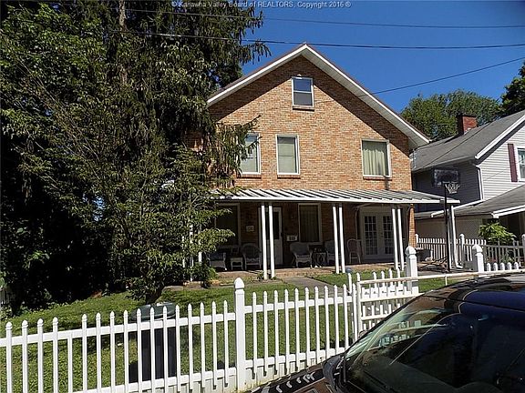3rd image of 933 Somerset Dr