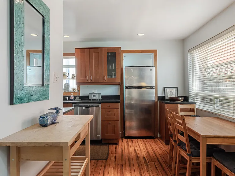 2031 Fairview Ave E #HOUSEBOAT D — Photo 11