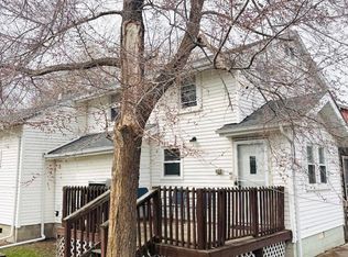 4341 S 8th St, Luna Pier, MI 48157