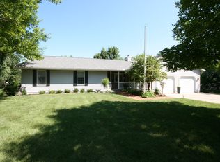 2490 E Brooks Dr, Decatur, IL 62521
