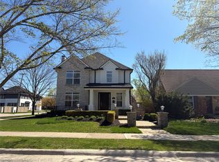 1419 Henrietta St, Birmingham, MI 48009