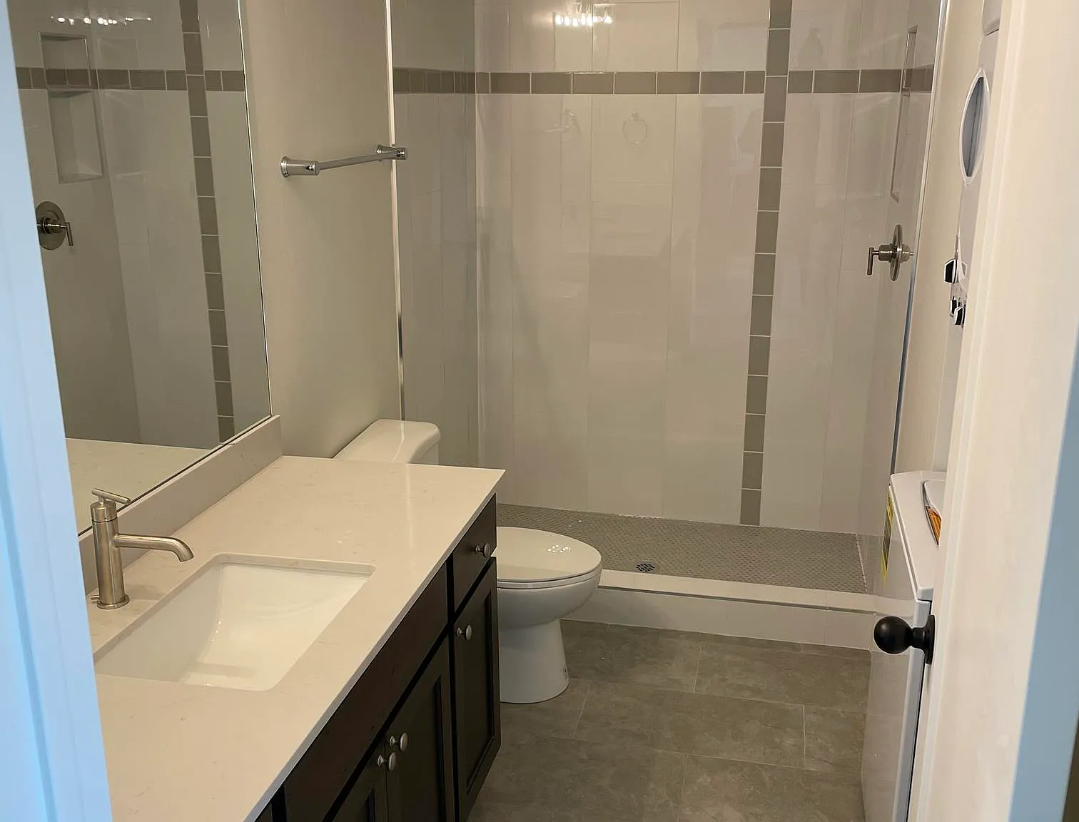 1272 E Hudson Ave — Photo 4