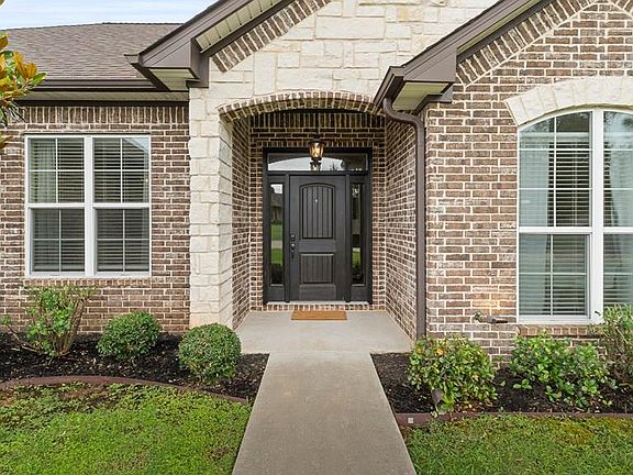 2nd image of 6706 Palisades Dr