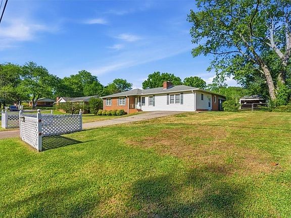 3rd image of 3293 Bright Star Rd