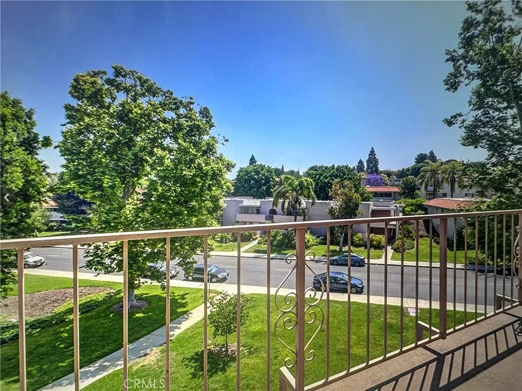 3 bed, 1663 sqft, $3,000 — Photo 3