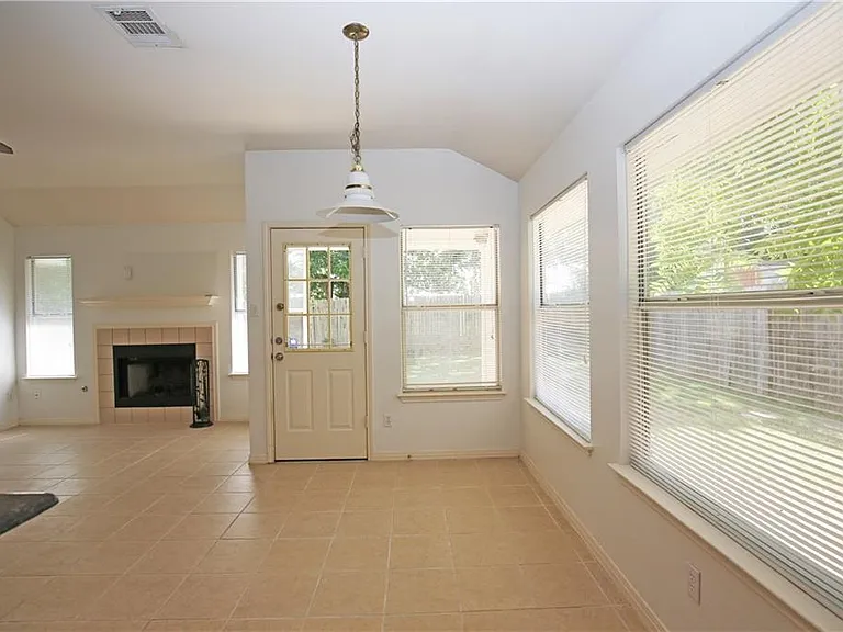 309 Country Aire Dr — Photo 13