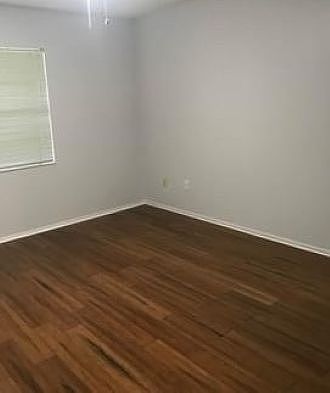 4th image of 1541 Avalon Blvd