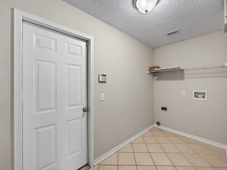 3550 Sheldrake Dr — Photo 27