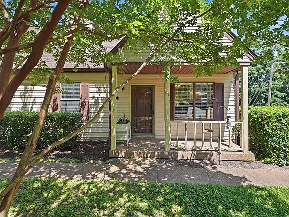 3rd image of 3201 E Lake Dr