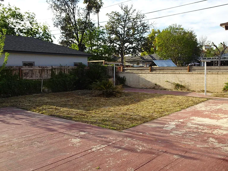 516 W Hedges Ave — Photo 22