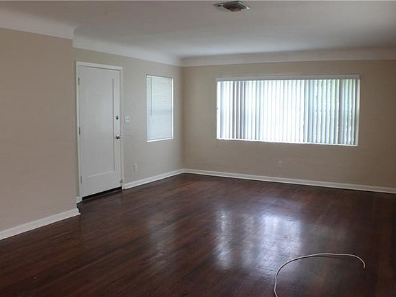 3rd image of 331 42nd Ave S