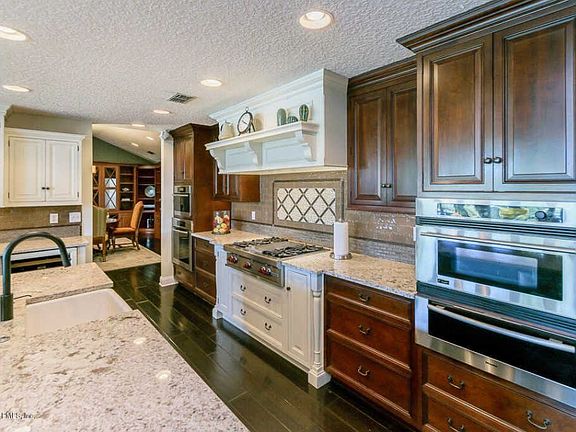 5th image of 3260 Hidden Lake Dr E