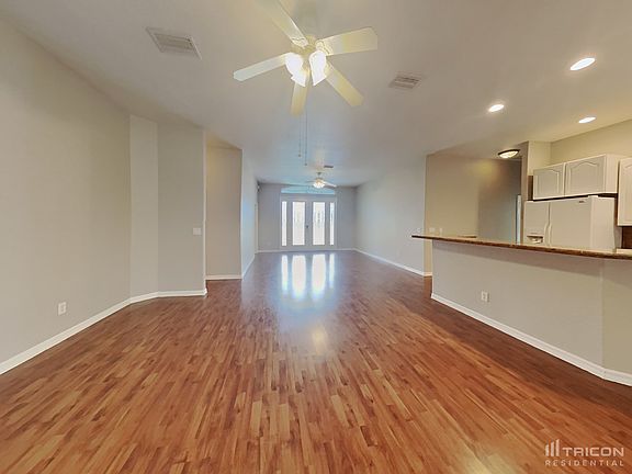 5th image of 2852 Cerullo St