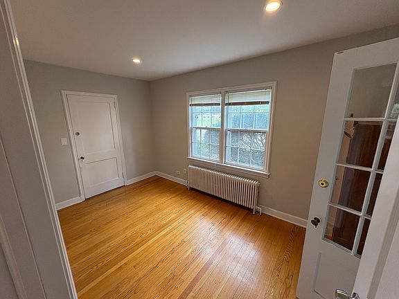 4th image of 70 Lawrence Ave