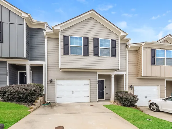 304 Highwood Ln, East Pt, GA 30344