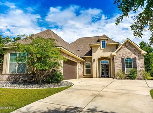 7686 Crescent Way Dr, Pass Christian, MS 39571