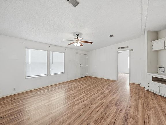 4th image of 1289 SW Avocado Dr