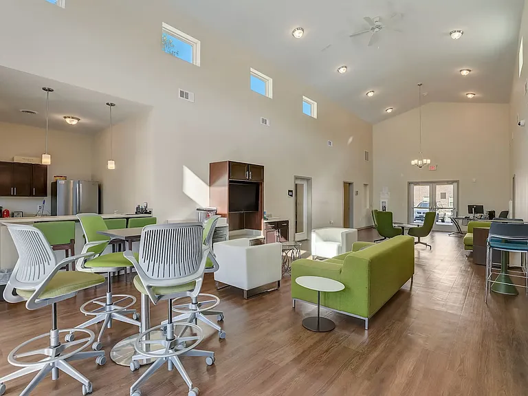Reserve At Hollywood — Photo 6