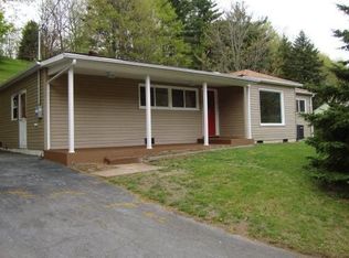 3201 E Cumberland Rd, Bluefield, WV 24701