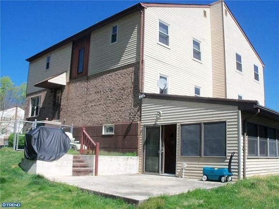 3rd image of 2336 Ebury Ct