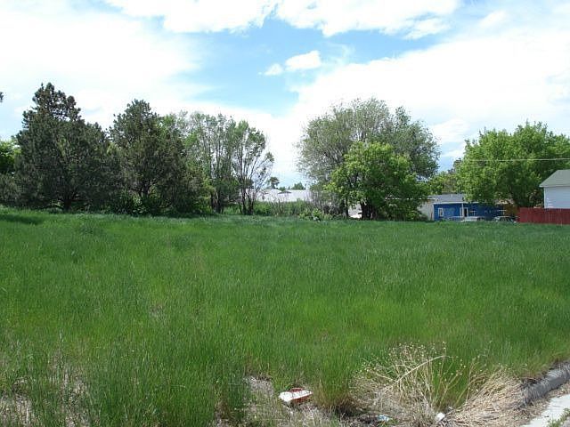 2nd image of 512 W 4th St