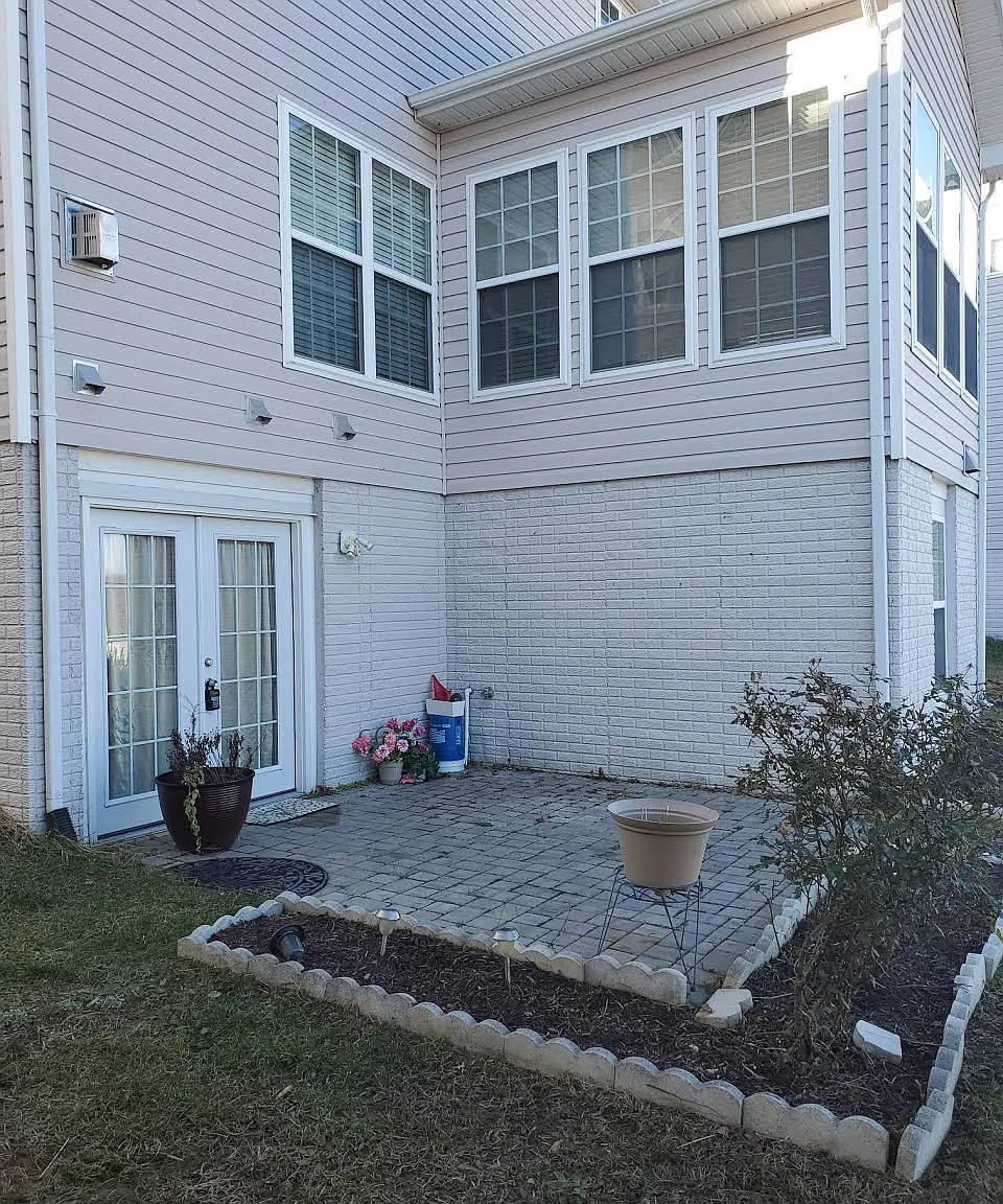 88 Carriage Hill Dr - B — Photo 1