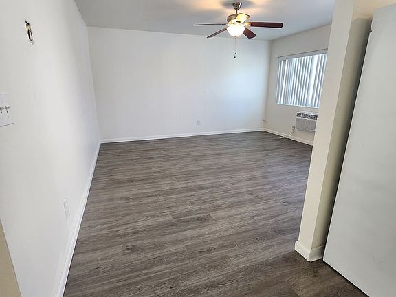 4th image of 4419 Rosebud Ln APT I